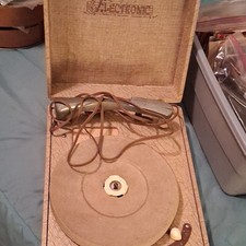 Silvertone Vintage Portable Suitcase Record Player Turntable 33/45/78 Speed