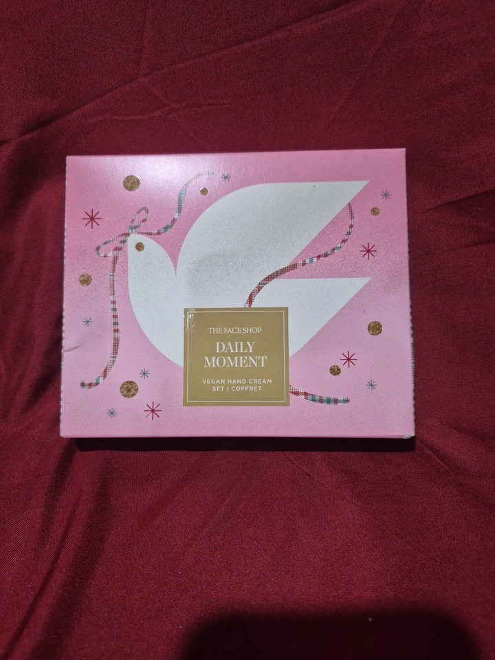 NUEVO EN CAJA The Face Shop Edición LIMITADA de Vacaciones Momento Diario Vegano Crema de Manos Set 3  Foto 2 de 3