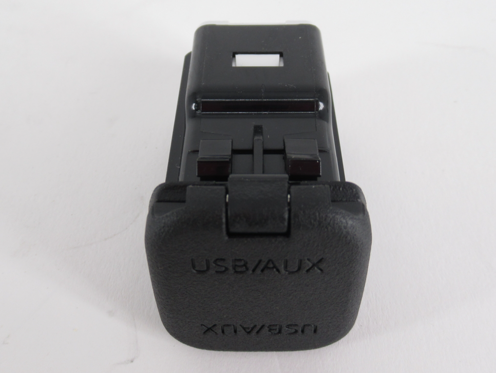 Genuine OEM Mazda DR93-66-9U0 USB Auxiliary Sound Unit | eBay