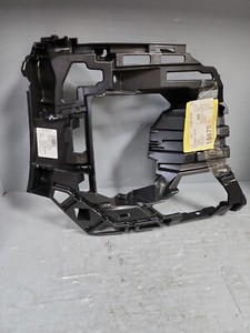 VW Golf R32 Stützteil links vorne Halterung Stoßstange 5G0807723R