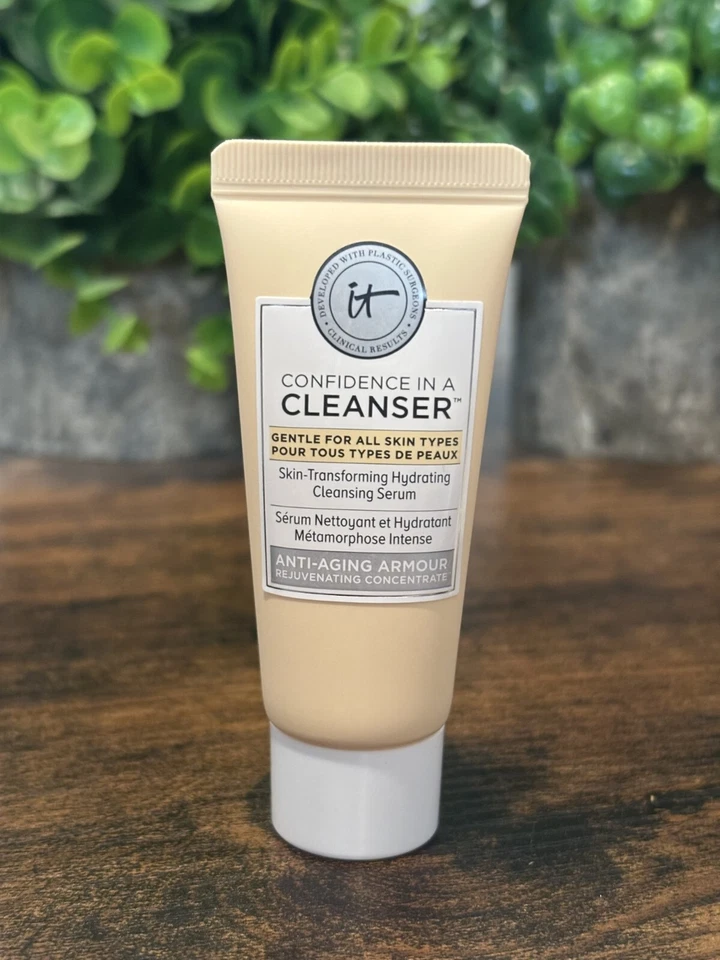 10x IT Cosmetics Confidence in a Cleanser - Tamaño de viaje - 0,6 oz ea - 6 oz TOTAL Foto 3 de 4