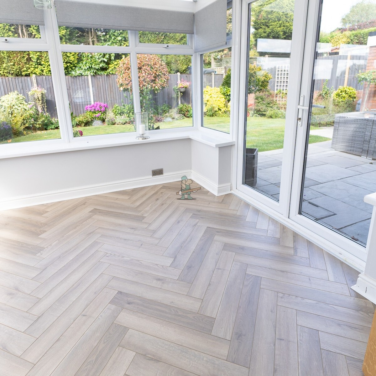 🌪 Fusion 12mm Grey Beige Oak Herringbone Laminate Flooring Parquet