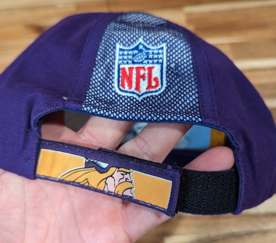 Vintage 90s Minnesota Vikings Sports Specialties Proline Sideline Hat  View 5