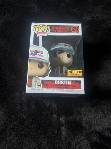 Funko Pop! Vinyl: Stranger Things - Dustin - Hot Topic (Exclusive) #1247
