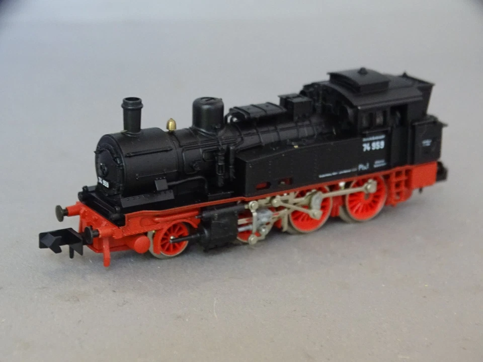 Arnold scale N Dampf Lokomotive BR 74, cat 2285 - Bild 2 von 4