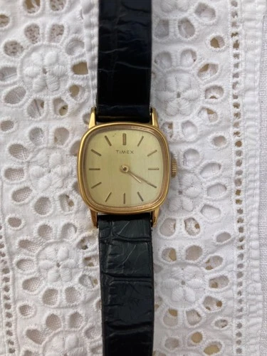 TIMEX Vintage 1970s Ladies Cushion Mechanical Gold Plated Watch VGC