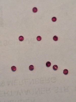 einzelne round facet  Rubin Transparent je ca. 2,7 mm ruby