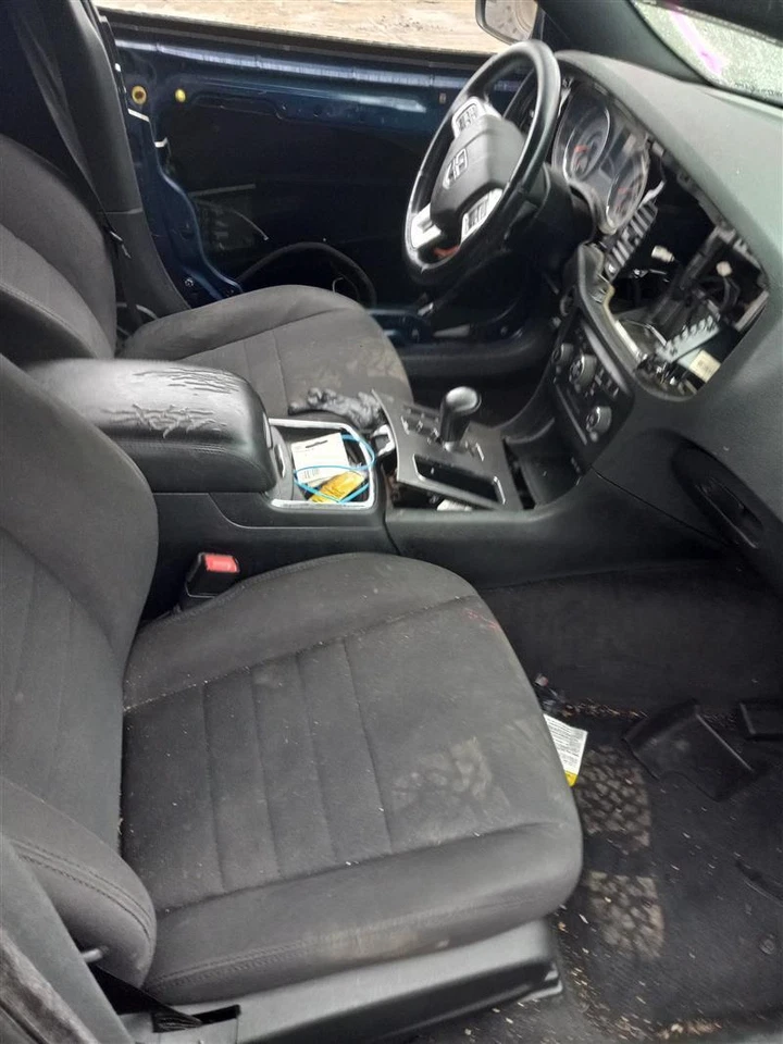 2013 Dodge Charger Left Tail Light Assembly Blue OEM 613671 53K Miles - Image 4 of 4