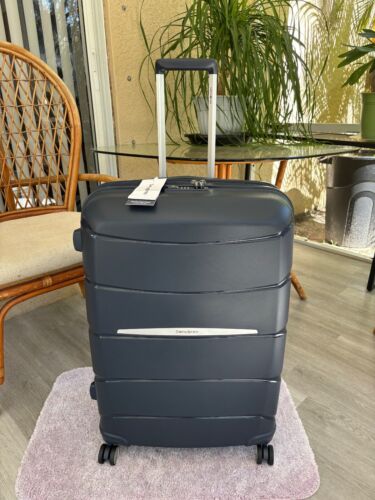SAMSONITE Outline Pro 28" Hardside Expandable Spinner Color: Midnight Blue