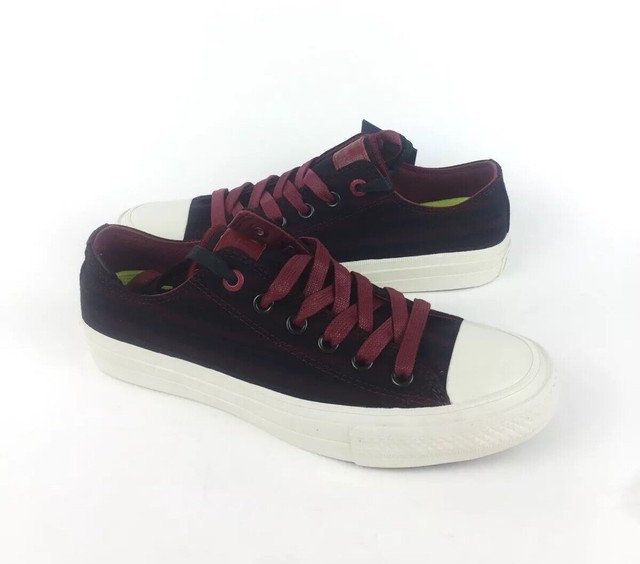 maroon chuck 2