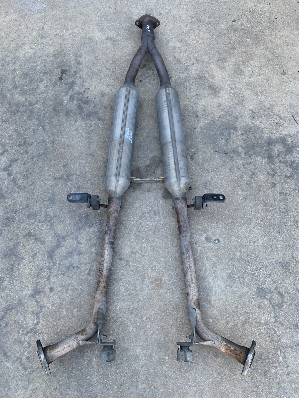 2006 2007 2008 2009 2010 INFINITI M35 EXHAUST RESONATORS PAIR PIPES OEM