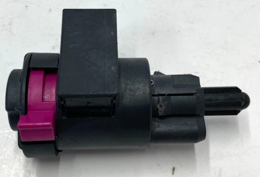 08-18 Audi A6 Quattro Pedal de freno Luz de freno Interruptor Sensor OEM 4F0945459B Foto 4 de 4