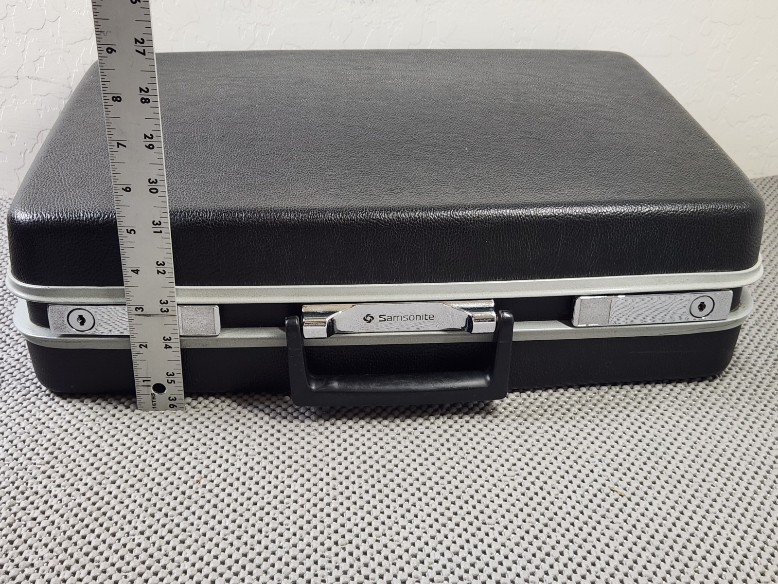 Samsonite Classic Black Hard Shell BriefCase 18x1… - image 16