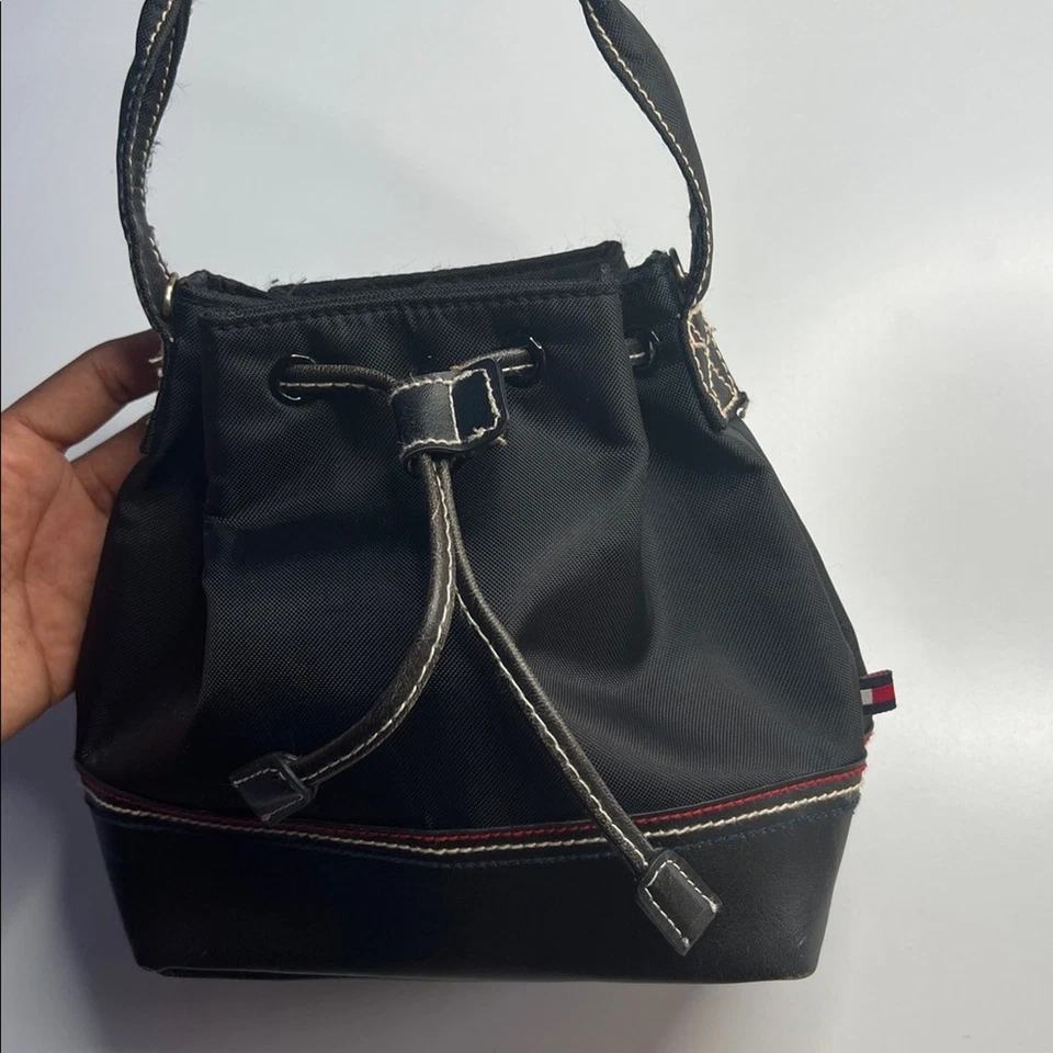 Monedero Tommy Hilfiger vintage urbano cordón mini ropa de calle años 90 y2k grunge Foto 3 de 4