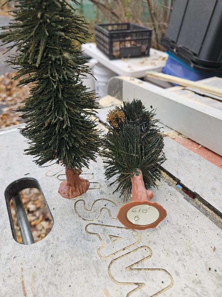 O SCALE TREES, SEE PHOTOS - Image 2 of 2