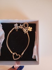 bracciale pandora con charms