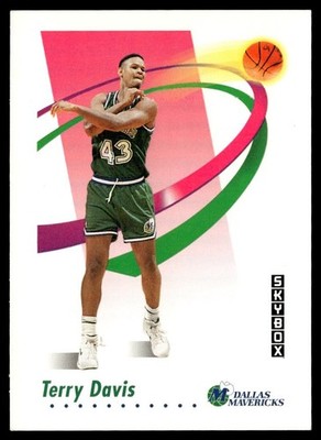 1991-92 SkyBox Terry Davis Dallas Mavericks #622