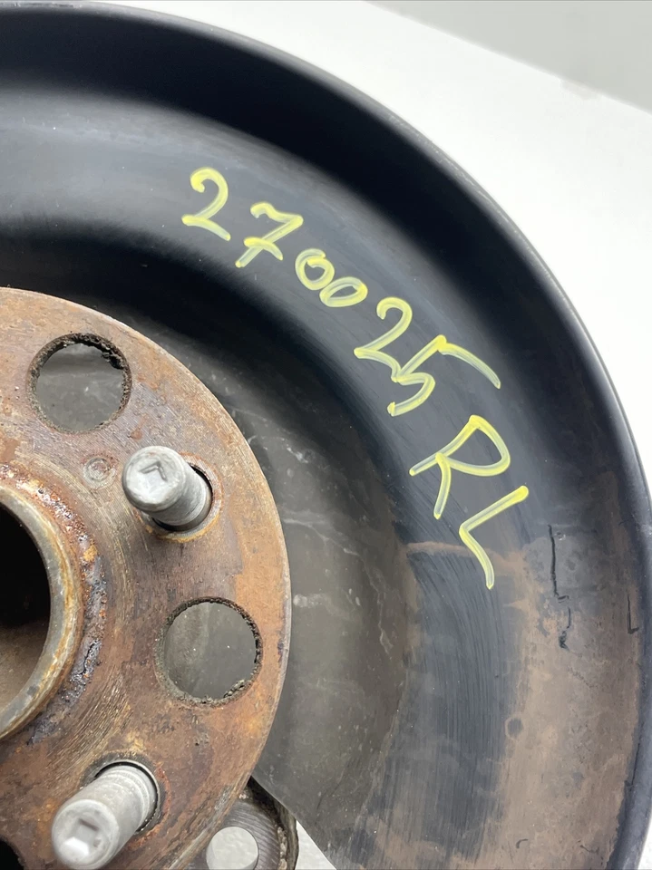 Toyota Prius 2016 1,8 L trasero izquierdo lado del conductor eje nudillo cubo de rueda OEM Foto 3 de 4