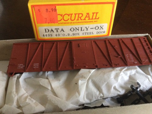 Accurail HO 4499 solo datos 40' O.B. Kit de óxido de puerta de acero BOXCAR, NUEVO EN CAJA | Zustand: New