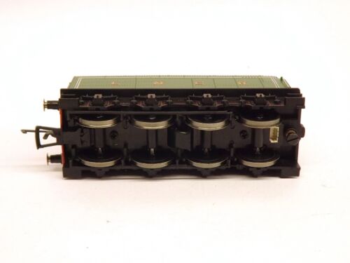 Hornby R3833 LNER A2/3 Class Tender Only Apple Green (OO) Unboxed - Picture 3 of 3