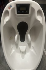 Aqua Scale Baby Bath Tub with Digital Display White and Black Colors