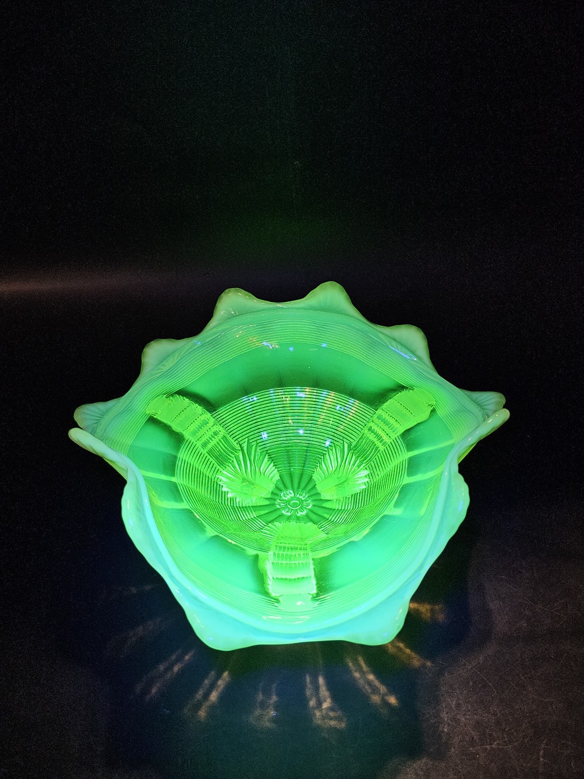 Northwood Vaseline Opalescent Footed Bowl Klondyke Uranium Ruffled Edge