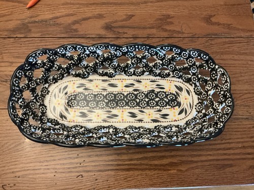 Temptations Old World Black Oval Bread Basket 14 1/2" x 7 1/4" - Picture 1 of 3