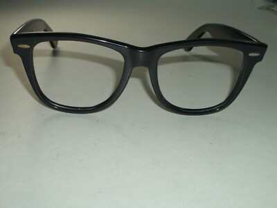 VINTAGE B&L RAY-BAN L1724 54-18 BLACK WAYFARER II SUNGLASSES