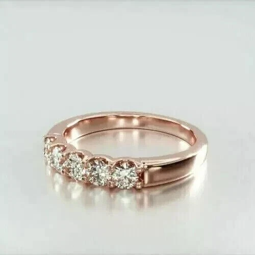 圆形切割模拟钻石令人惊叹的结婚戒指 14k 镀玫瑰金 — 第 2/4 张图片