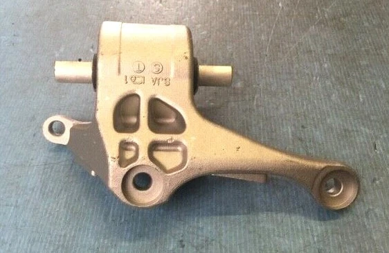 Complete OEM Quality Automatic Transmission Mount for 2005-2008 Acura RL 3.5L - Изображение 3 из 4