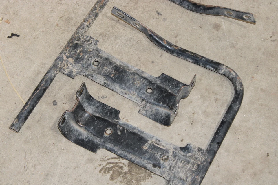 2009 Arctic Cat 550 4x4 Automatic Left Right Footwell Support Brackets Mounts - Image 3 of 4