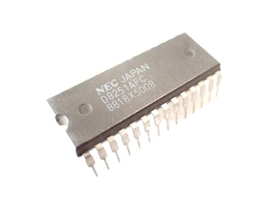 D8251AFC NEC programmierbare Kommunikationsschnittstelle IC, 28-Pin, D8251A UK LAGER