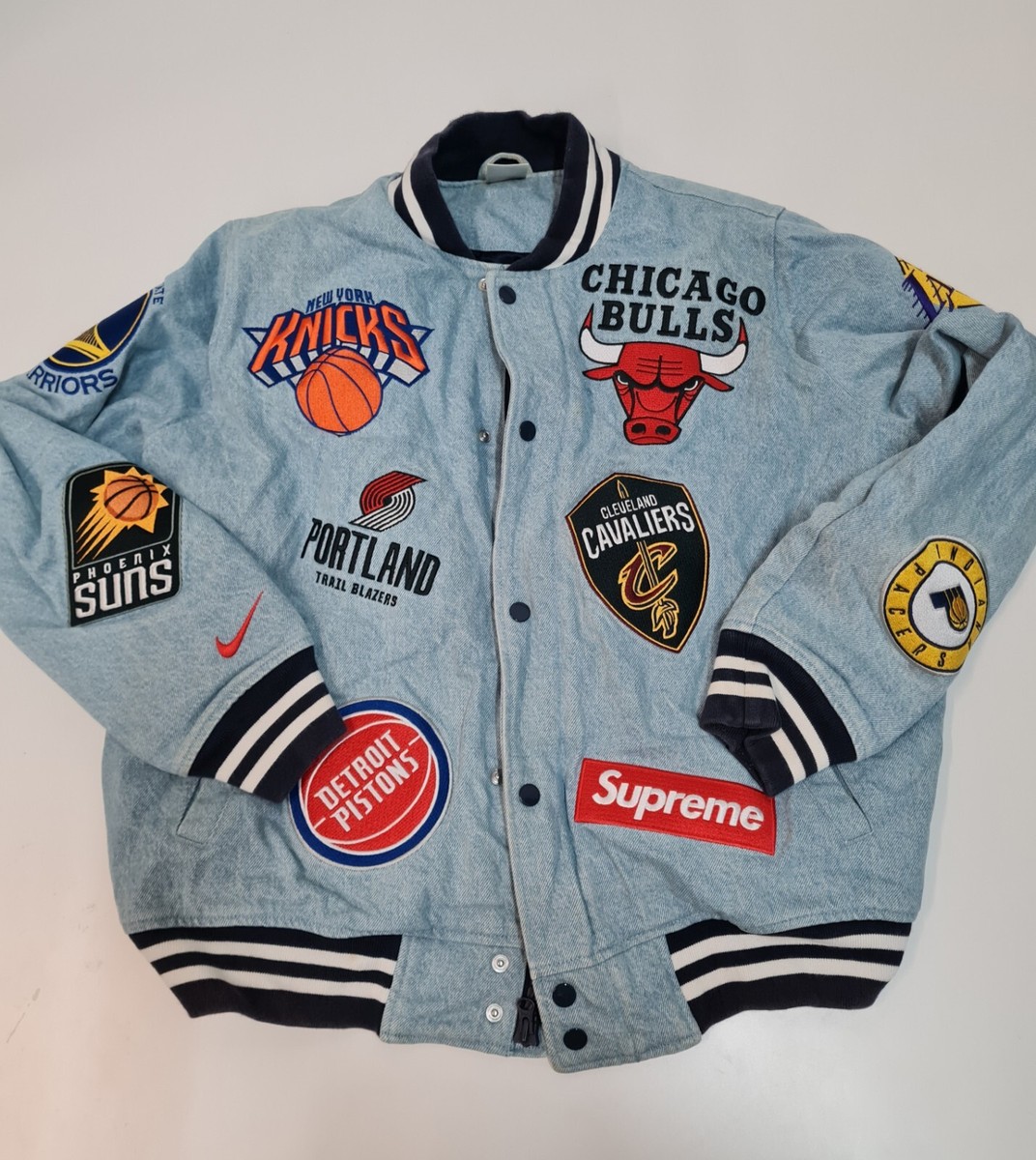 Nike Supreme NBA Teams Basketball Denim Jacket Size:Medium Nike Supreme NBA Teams Basketball Denim Jacket Size:Medium