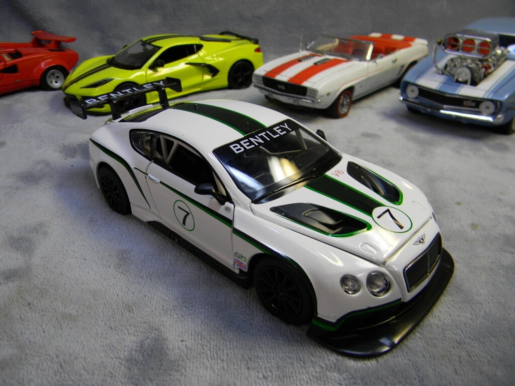 1/26 SCALE 2023 BENTLEY CONTINENTAL GT3 CONCEPT RACE CAR MSZ WHITE