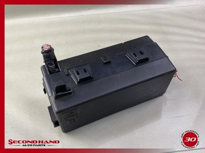 2015 Dodge Challenger Engine Bay Power Supply Fuse Box Panel OEM