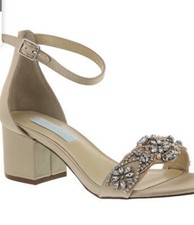 Betsey Johnson Women's Mel Block Heel Sandal Women's Shoes Size 7