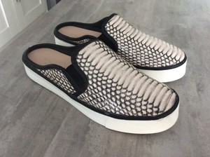 carvela slip on pumps