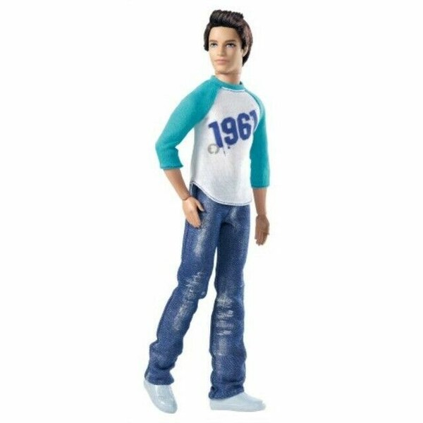 Ken Fashionistas Sporty 2009 Doll 100 Poses Mattel Barbie for sale