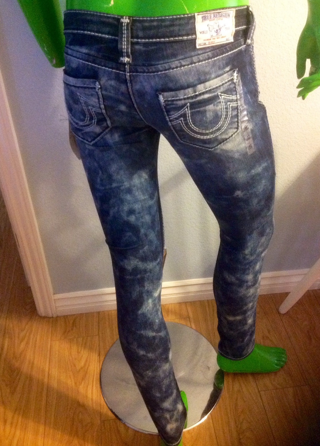 stretch skinny jeans 27x31 