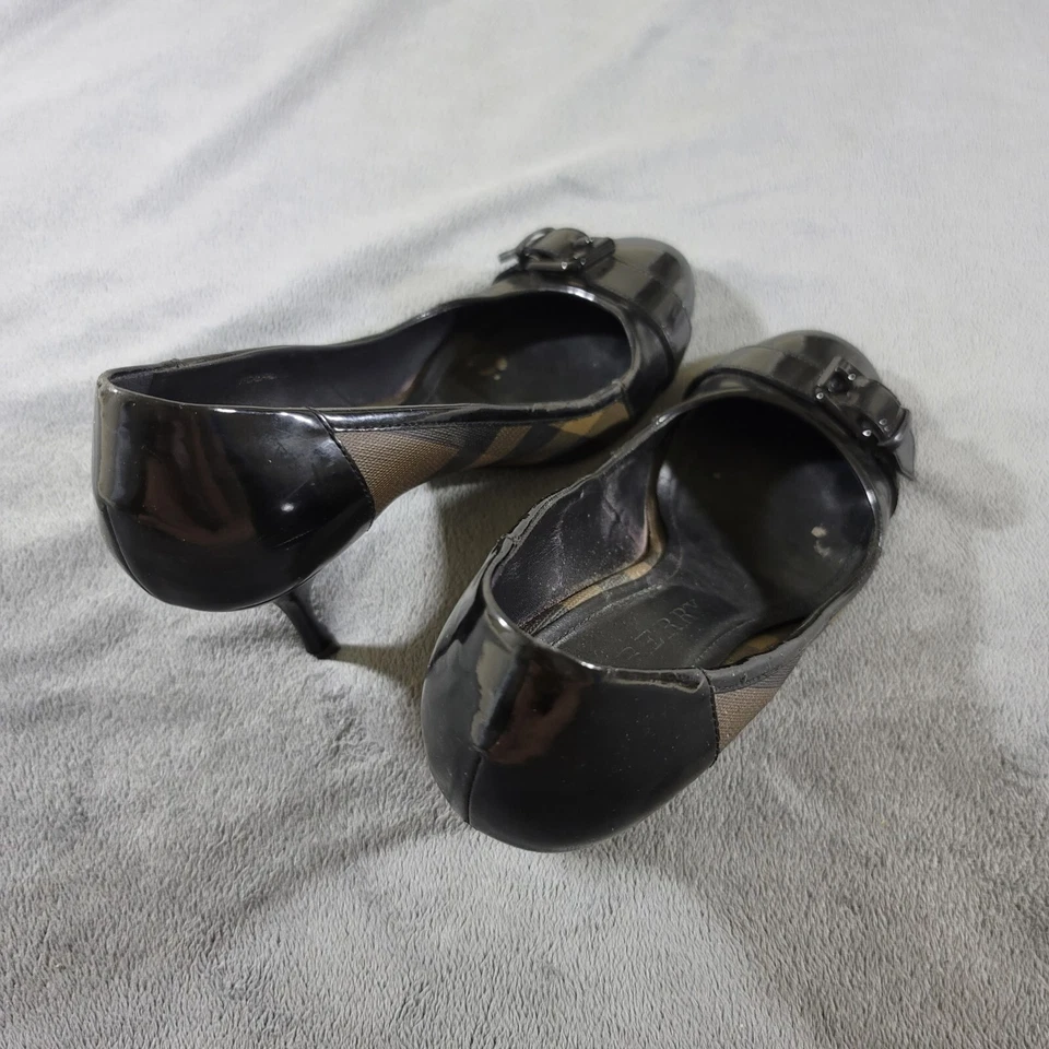 Burberry Women's Black Nova Check Canvas Leather Buckle Pumps Size 39.5 US 9.5 - Image 3 of 4