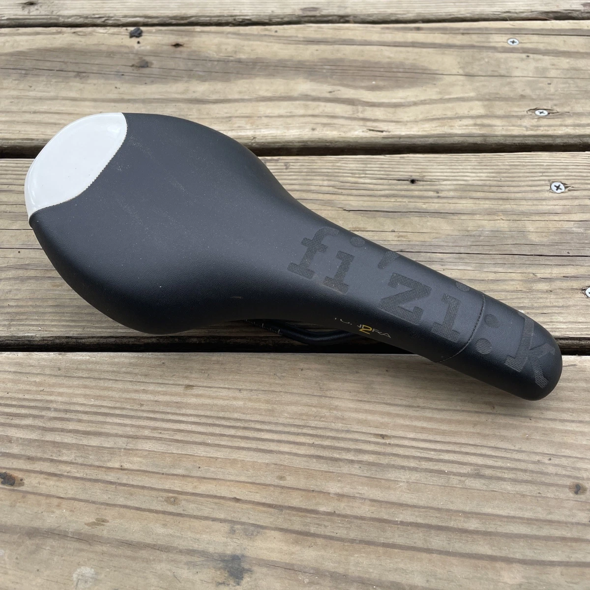 Selle FIZIK Tundra Vintage Cuir Blanc – Vélo Route Course – Fabriquée En Italie
