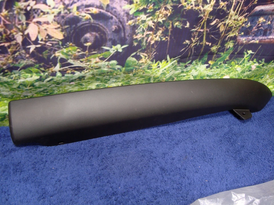 Valance Lincoln LS 2003-2006 Rear Outer Left Bumper Trim Ford 3W4Z-17626-AC L3 - Image 3 of 4