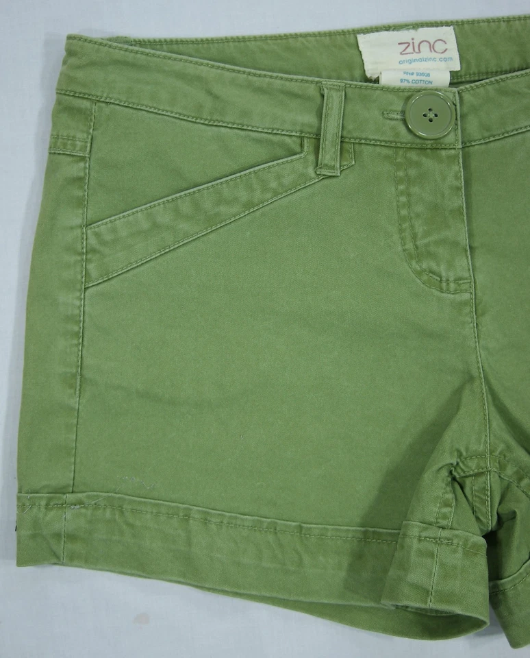 Mini pantalones cortos informales de zinc para mujer de algodón/spandex verde oliva precio de venta sugerido por el fabricante 39,00 USD Foto 4 de 4