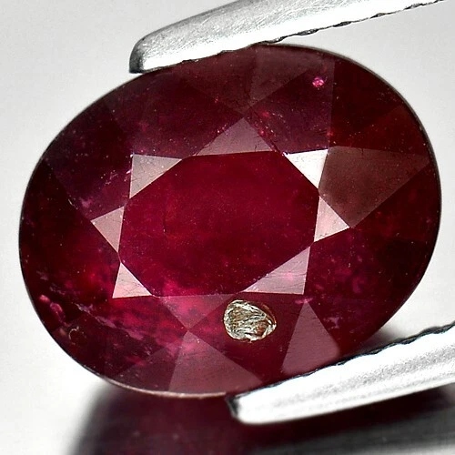 Purplish Red Ruby 4.60 Ct. Oval Shape 10.4 x 8.2 Mm. Natural Gemstone Madagascar - Image 2 of 4