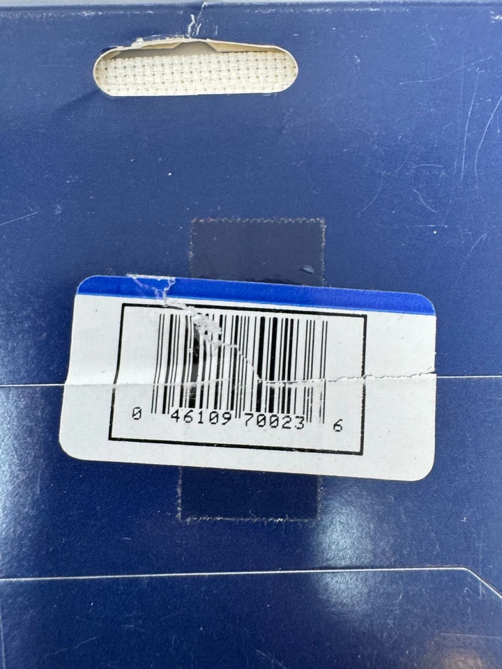 Bucilla Zweigart 18 Ct Ivory Aida 15" x 18" Vintage Cross Stitch Fabric 1995 NEW - Image 4 of 4