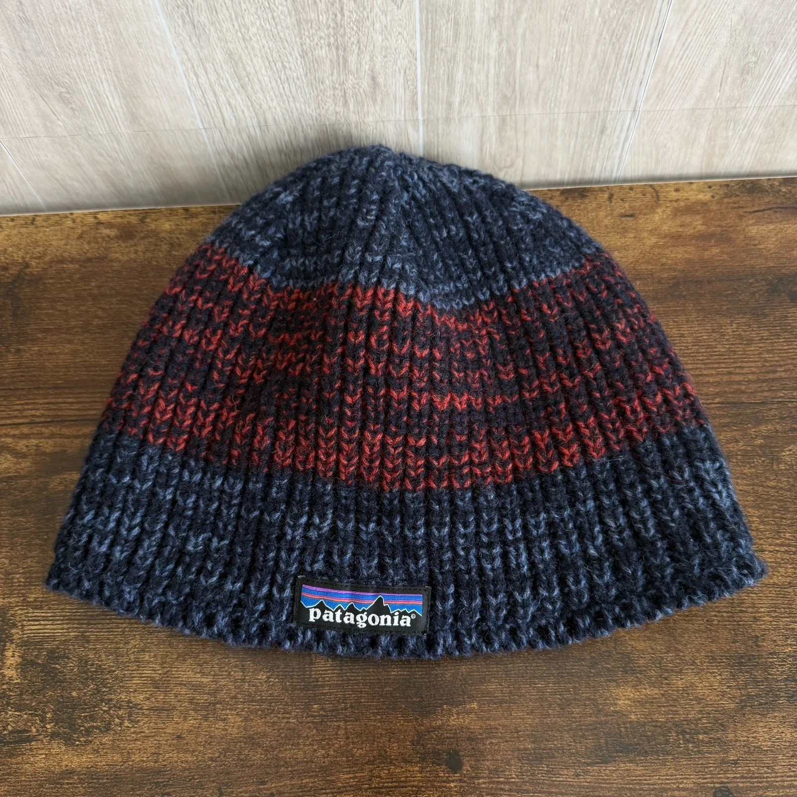 Patagonia Hat Beanie Mens One Size Burgundy/Blue Striped Fleece Lined Knit