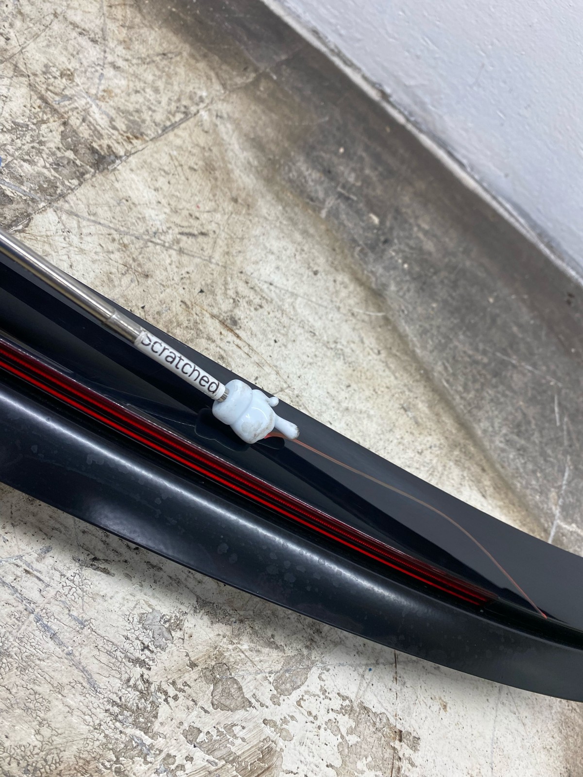 2014-2018 BENTLEY FLYING SPUR OEM REAR HIGH MOUNTED THIRD BRAKE LIGHT 3W5945399F