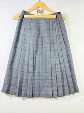 Vintage Plaid Wool Skirt Womens 24 Gray Red Pleated Kilt Style Side Zip Tweed
