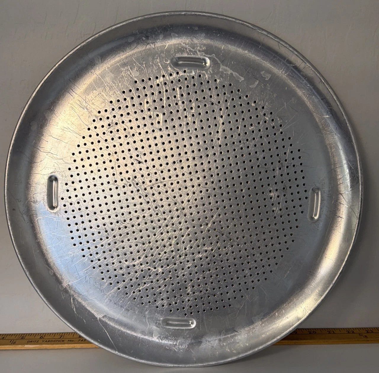 REMA Aluminum Pizza Pan 16 Round Vented Crispy Crust Vtg Oven Bakeware G01
Opens in a new window or