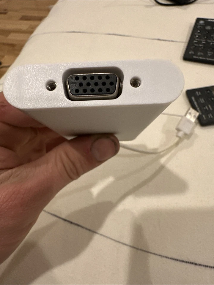 j5create USB to VGA Display Adapter JUA210 for Windows & Mac  - Image 4 of 4